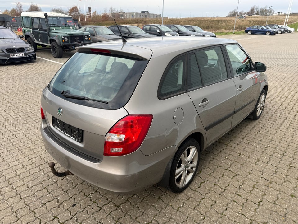 Skoda Fabia 1,4 16V Ambiente Combi 5d