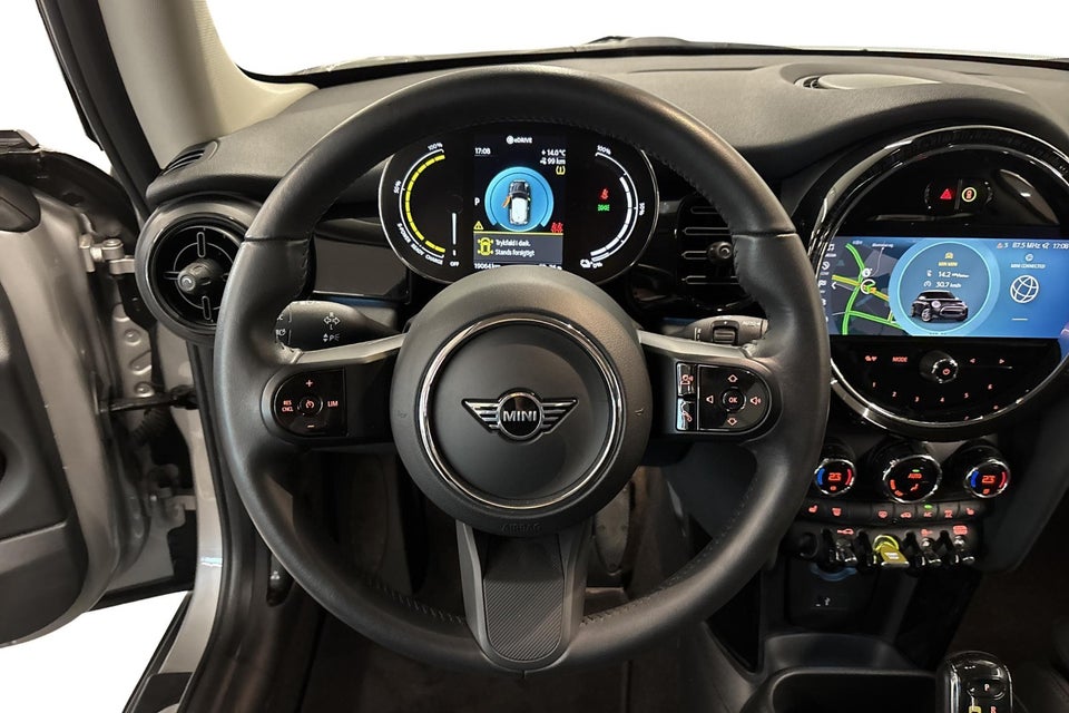 MINI Cooper SE Classic Trim 3d