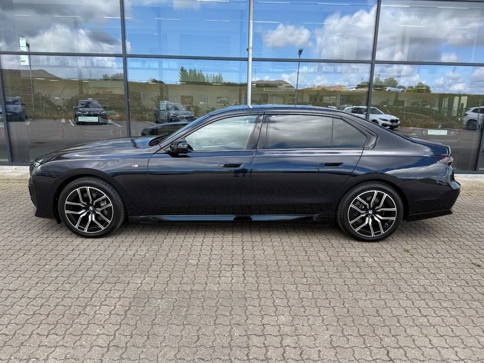 BMW i7 eDrive50 M-Sport 4d