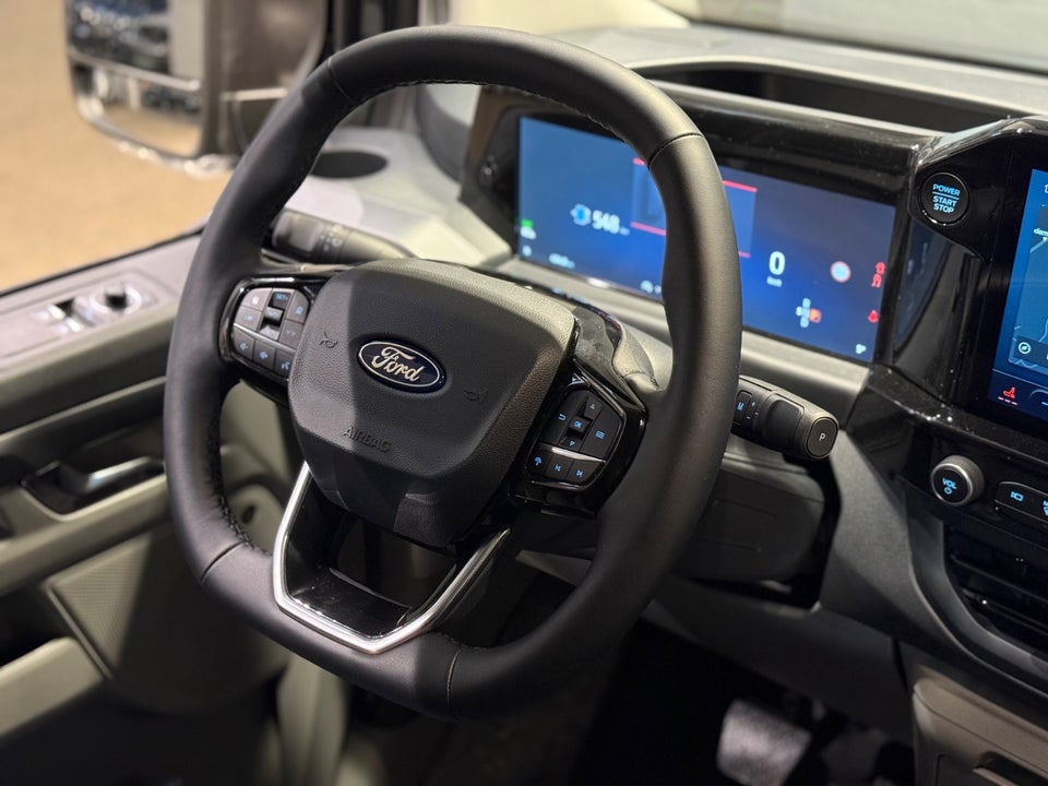 Ford Transit Custom 320L 2,0 EcoBlue Sport aut.