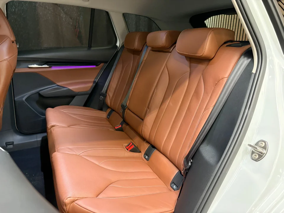 Skoda Enyaq 80 iV Suite 5d