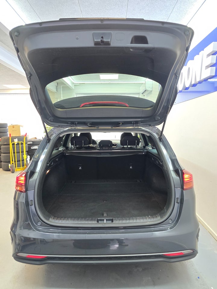 Kia Ceed 1,6 CRDi 136 Attraction SW 5d