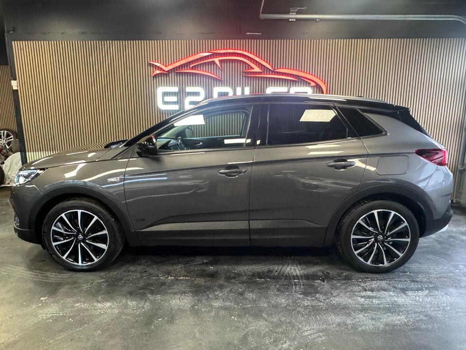 Opel Grandland X 1,6 Hybrid4 Ultimate aut. 5d