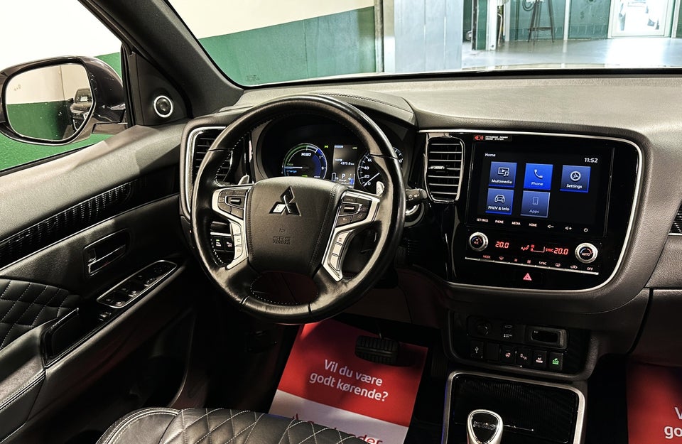 Mitsubishi Outlander 2,4 PHEV Luxury CVT 4WD 5d