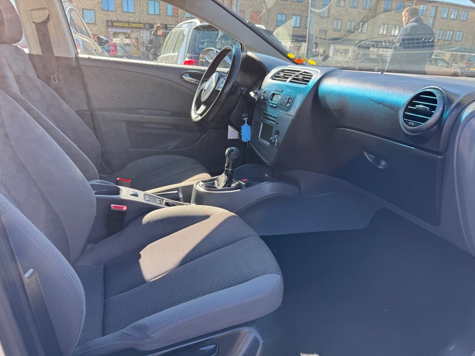 Seat Leon 1,8 TSi Stylance 5d