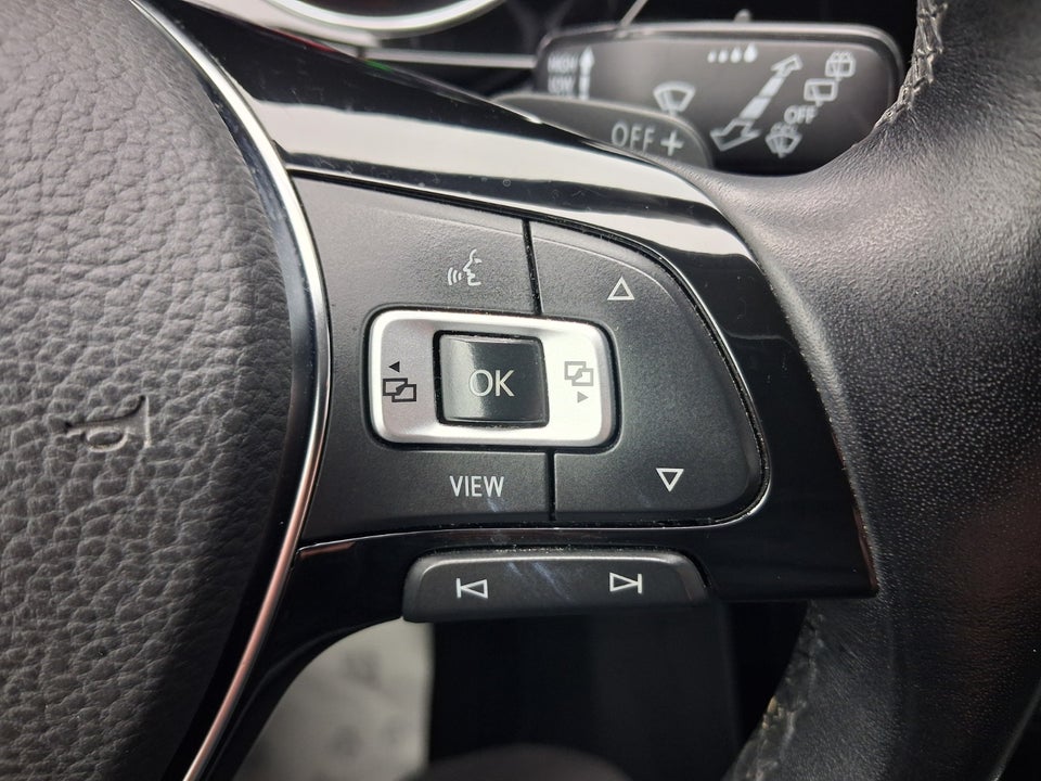 VW Touran 2,0 TDi 150 Highline DSG Van 5d