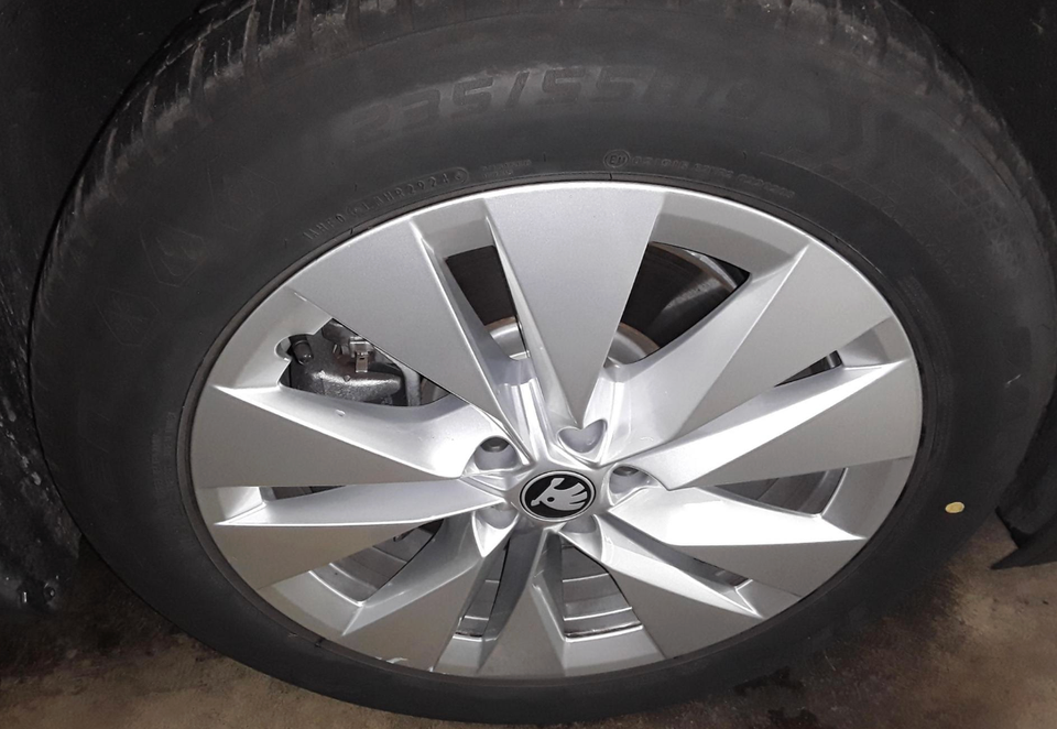 Skoda Elroq 85 iV Loft 5d