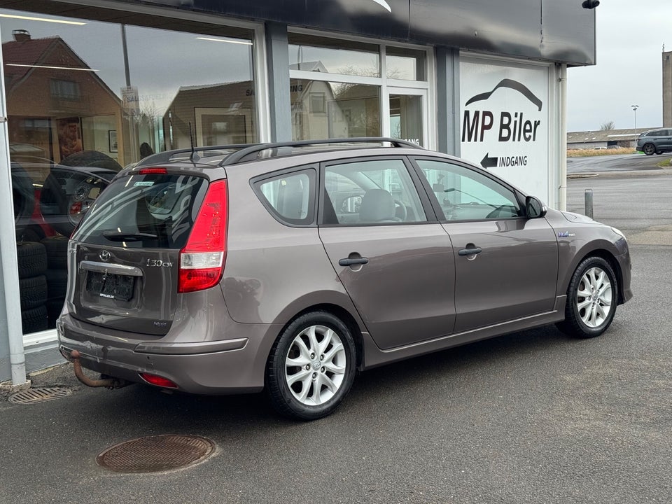 Hyundai i30 1,6 CRDi 90 Blue Drive CW 5d