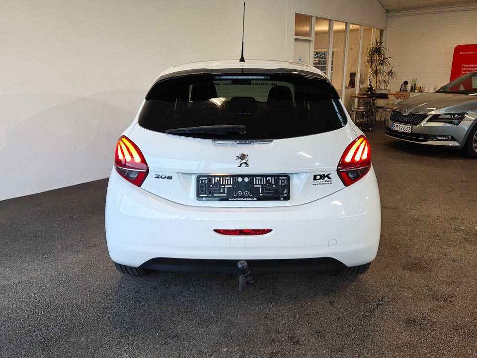 Peugeot 208 1,6 BlueHDi 100 Envy Sky 5d