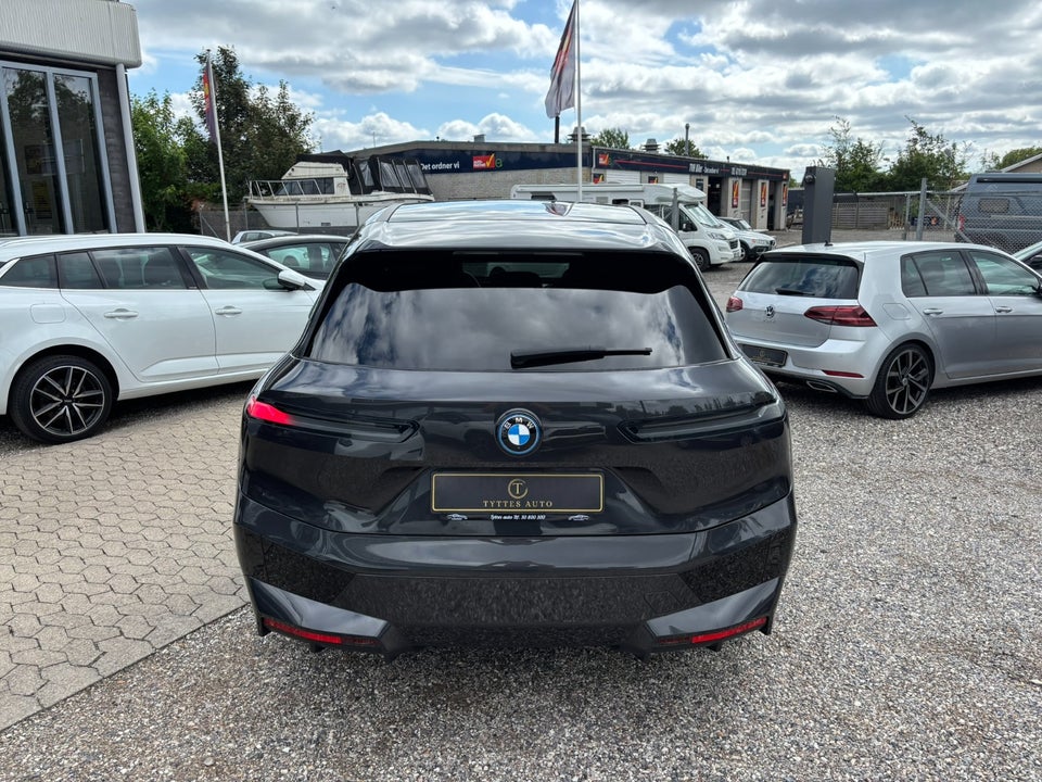 BMW iX xDrive40 Fully Charged 5d