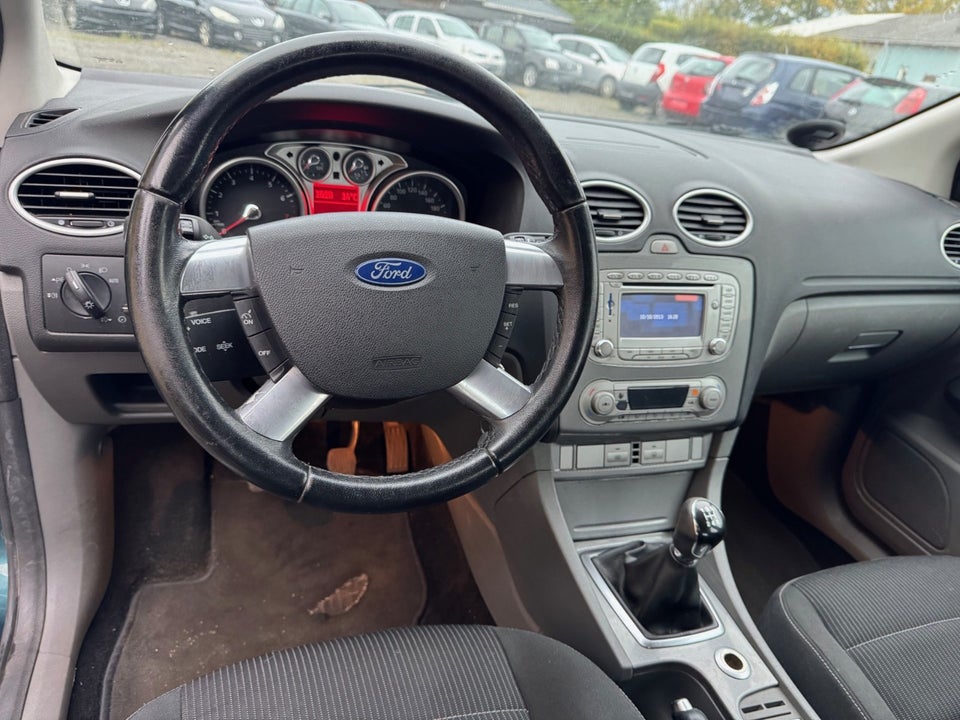 Ford Focus 1,6 Titanium 5d