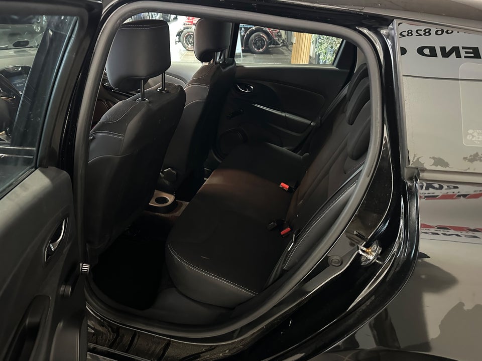 Renault Clio IV 0,9 TCe 90 Expression Sport Tourer 5d