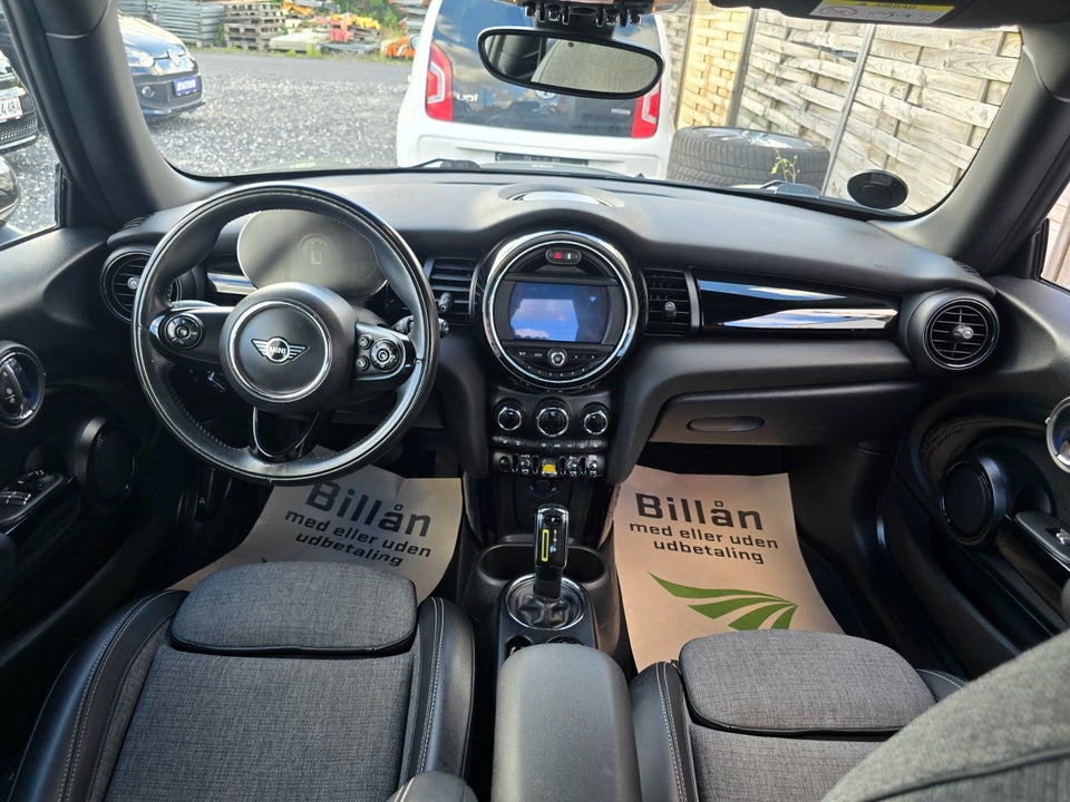 MINI Cooper SE Essential 3d
