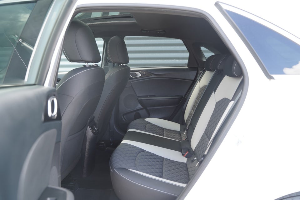 Kia Ceed 1,6 CRDi 136 GT-Line DCT 5d