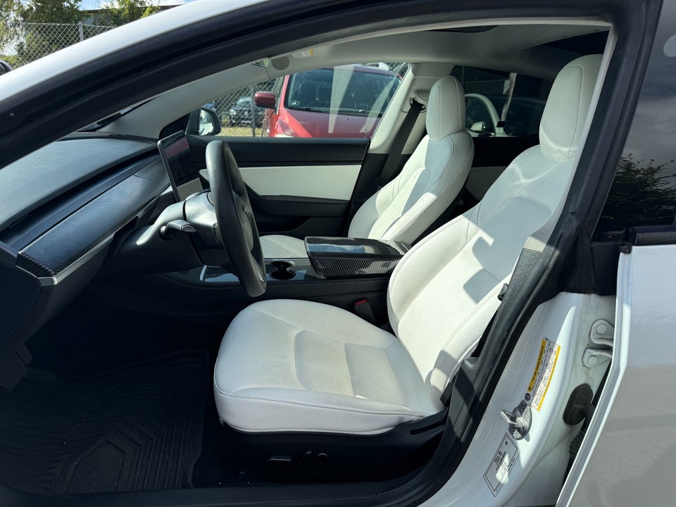 Tesla Model 3 Long Range AWD 4d