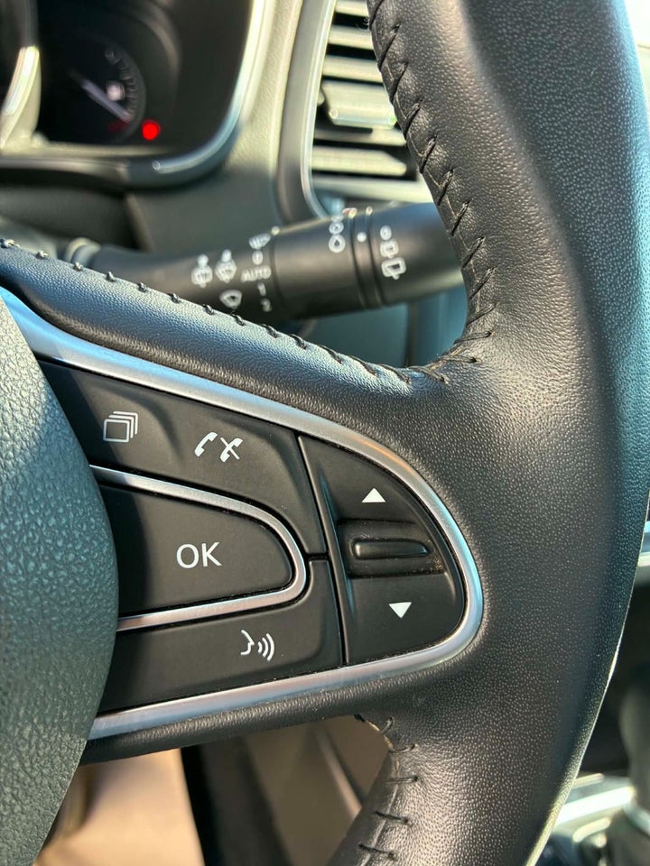 Renault Megane IV 1,3 TCe 140 Limited Sport Tourer EDC 5d