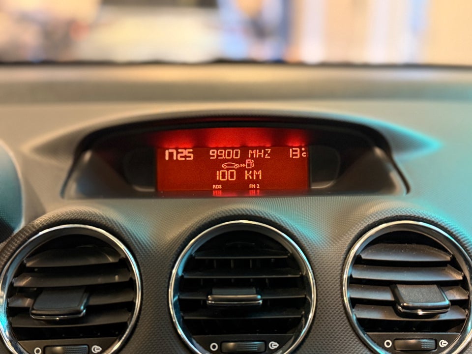 Peugeot 308 1,6 VTi 120 Access 5d