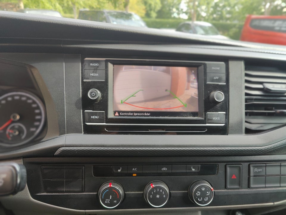 VW Transporter 2,0 TDi 150 Kassevogn DSG lang