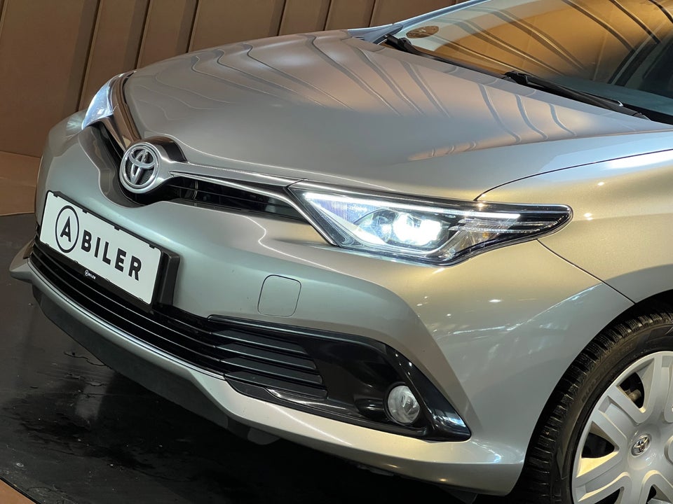 Toyota Auris 1,2 T T2 Style 5d