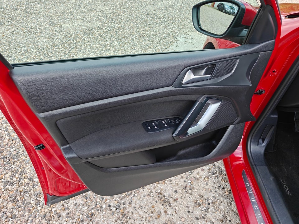 Peugeot 308 1,6 BlueHDi 120 Active SW 5d