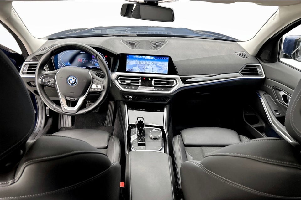 BMW 330e 2,0 Touring Sport Line aut. 5d