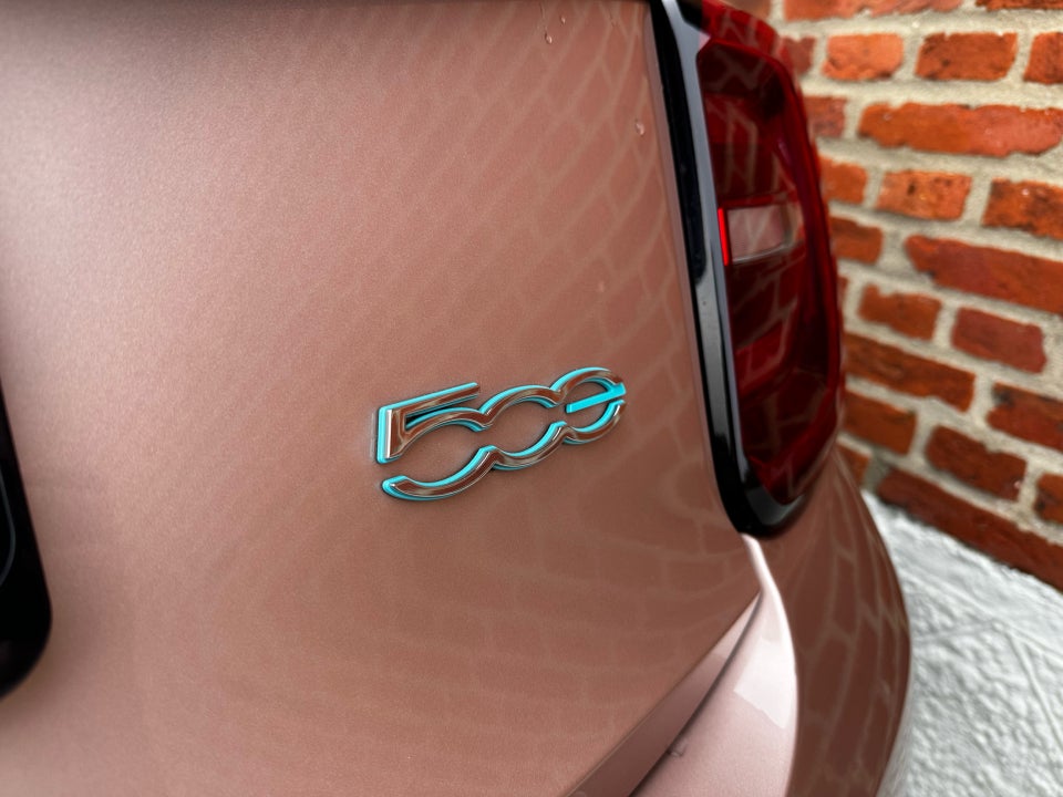 Fiat 500e 42 Icon 3d