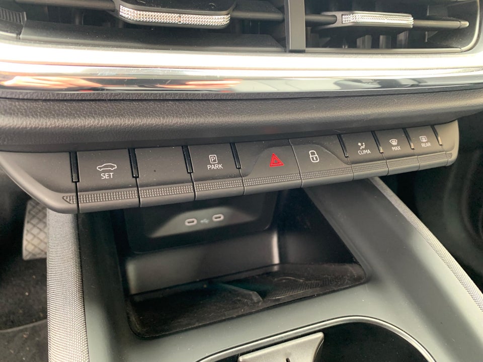 Skoda Enyaq 60 iV Loft 5d