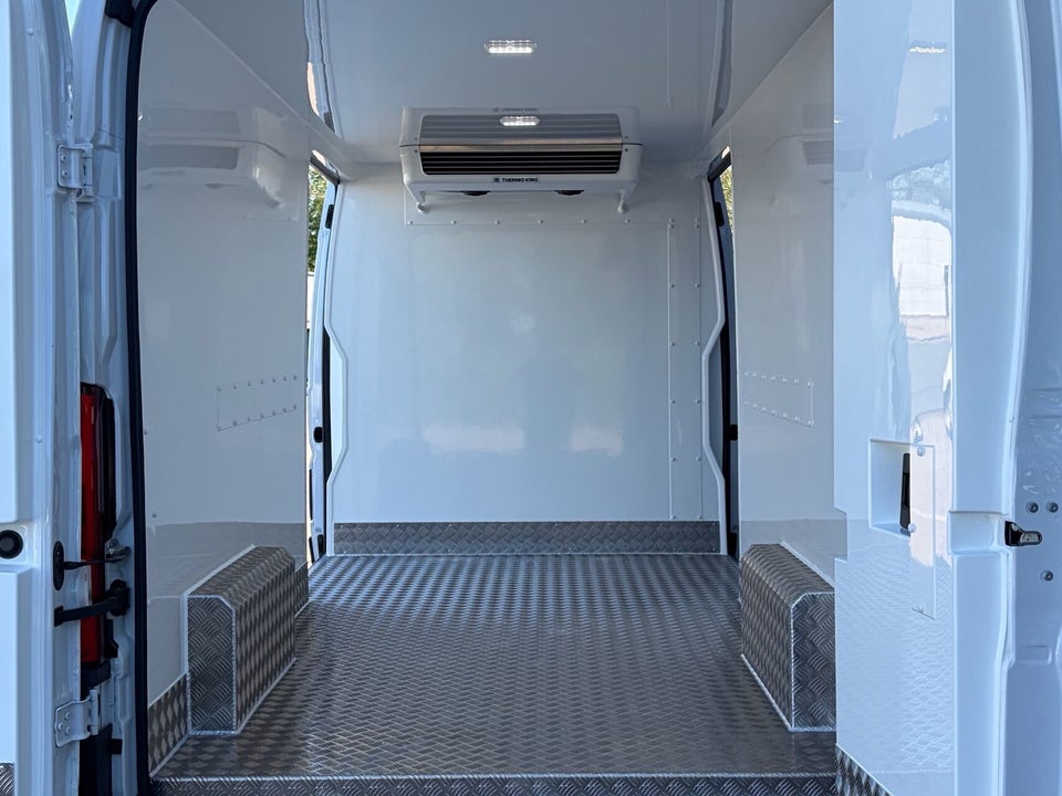 Fiat Ducato 35 Maxi 2,2 MJT 180 Kassevogn L3H2 Pro+ aut.