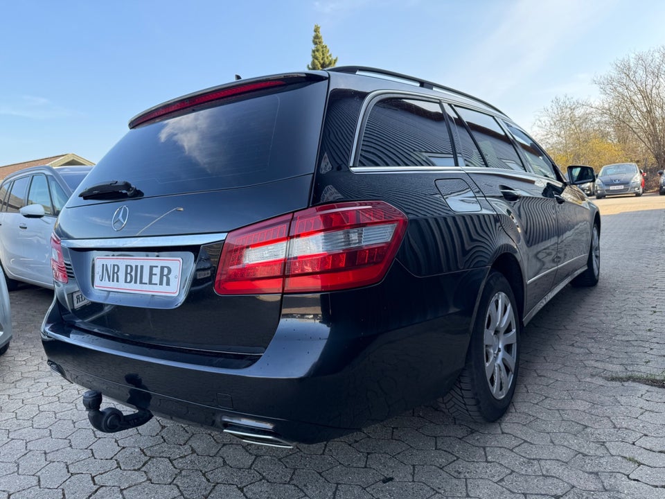 Mercedes E200 2,2 CDi stc. aut. BE 5d