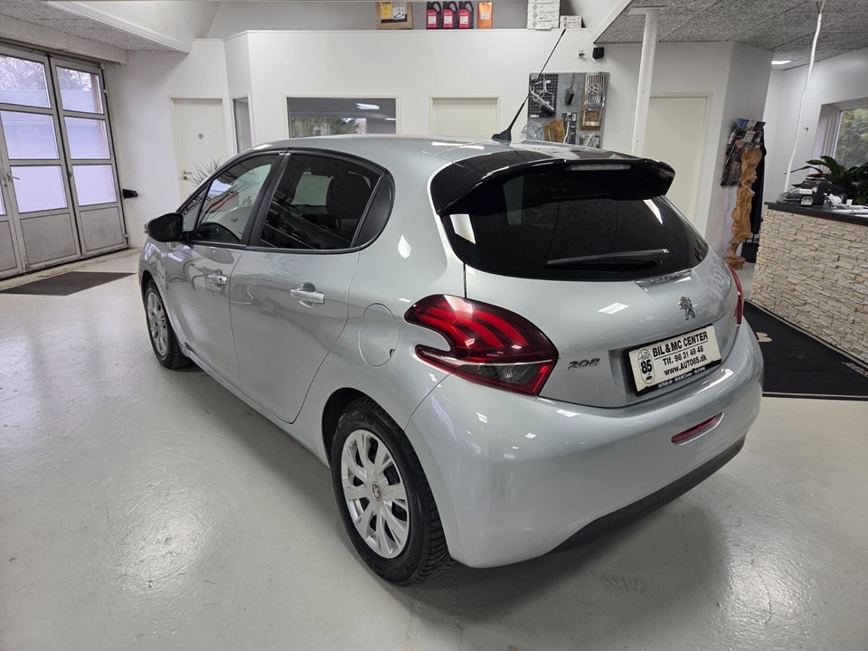 Peugeot 208 1,2 VTi 82 Active 5d