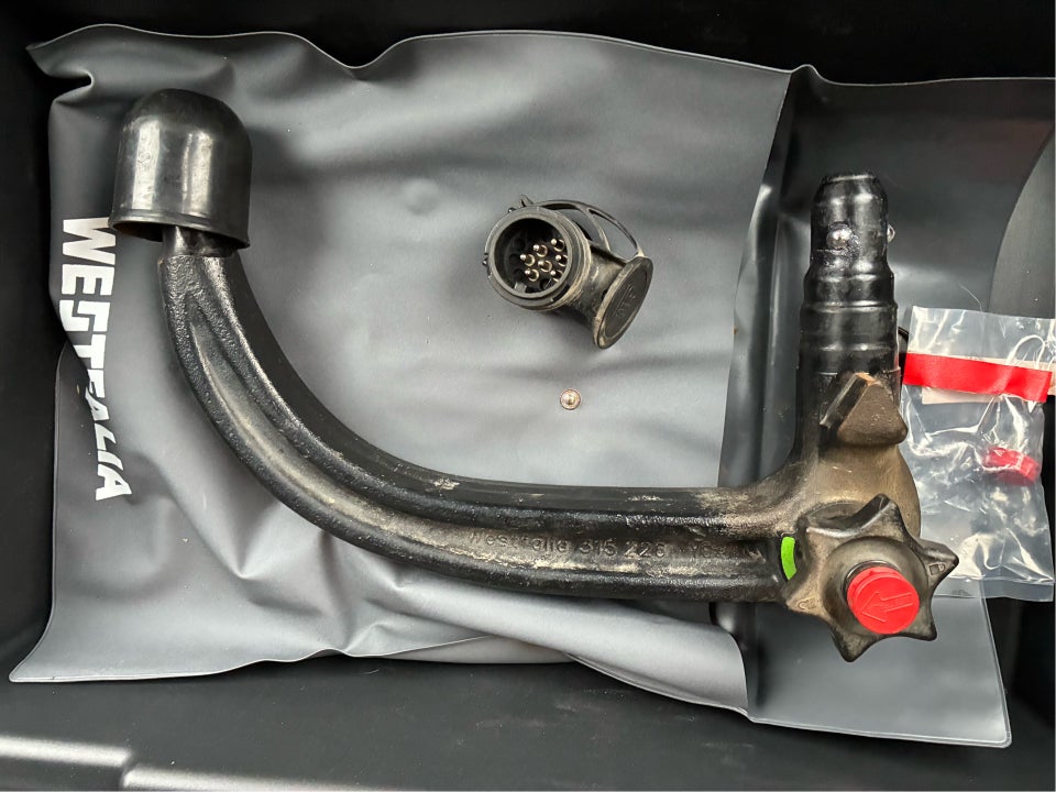 Opel Grandland X 1,6 Hybrid4 Cosmo Prestige aut. 5d