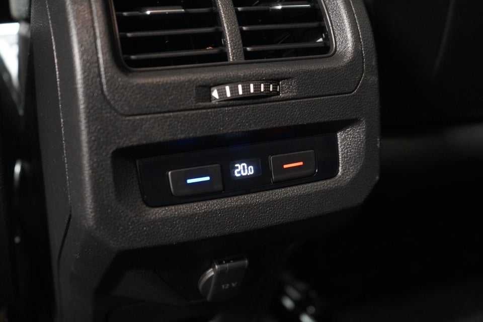 VW Touran 1,6 TDi 115 Comfortline Connect DSG 7prs 5d