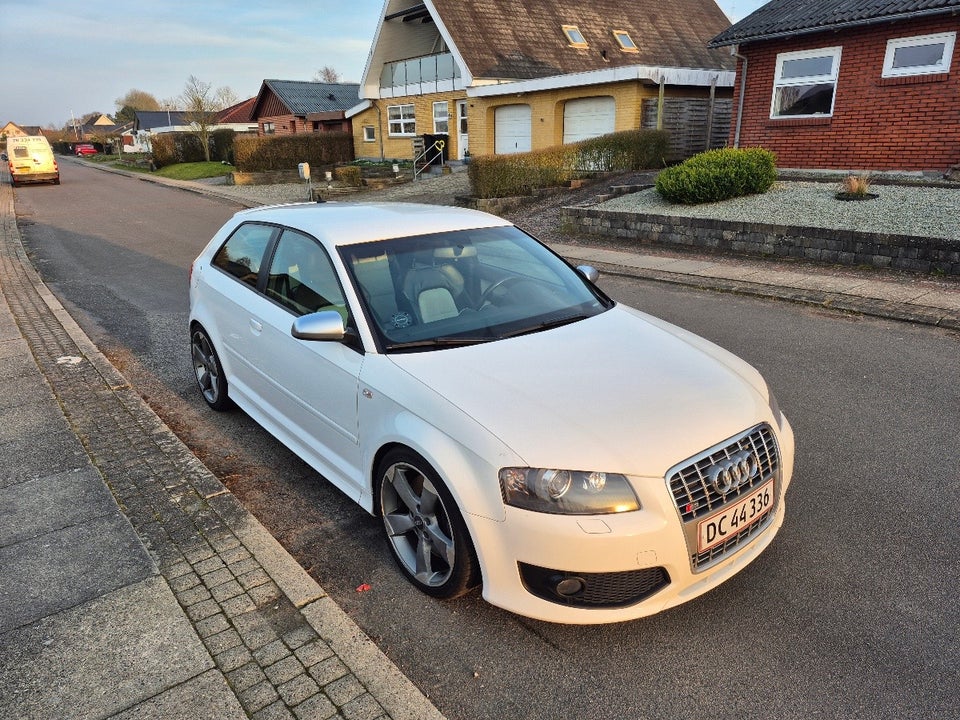 Audi S3 2,0 quattro S-tr. 3d