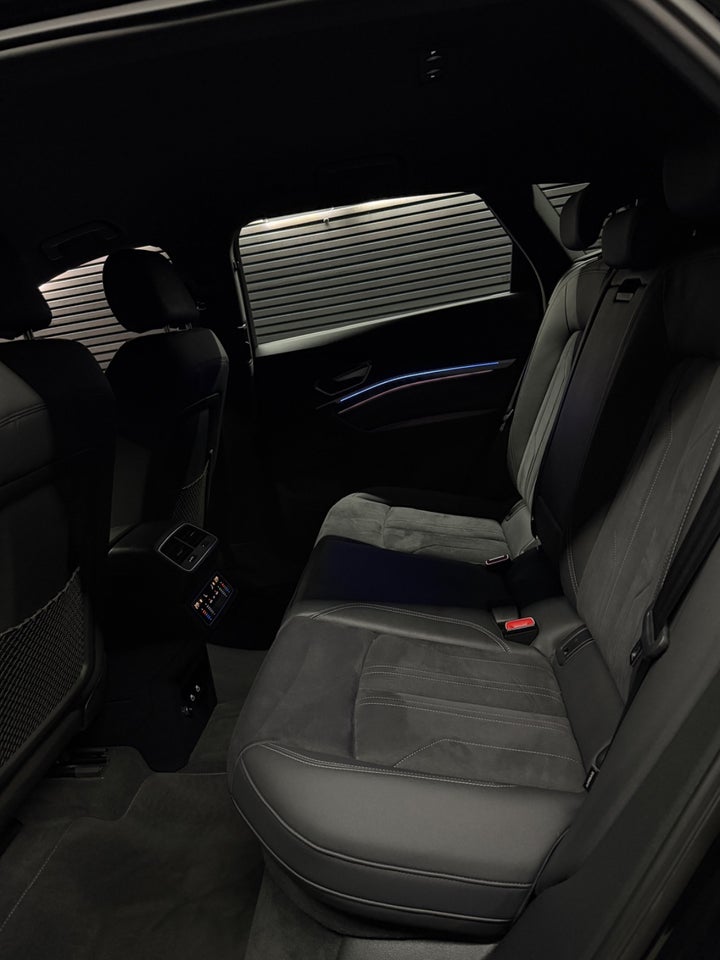 Audi Q8 e-tron 55 Advanced quattro 5d