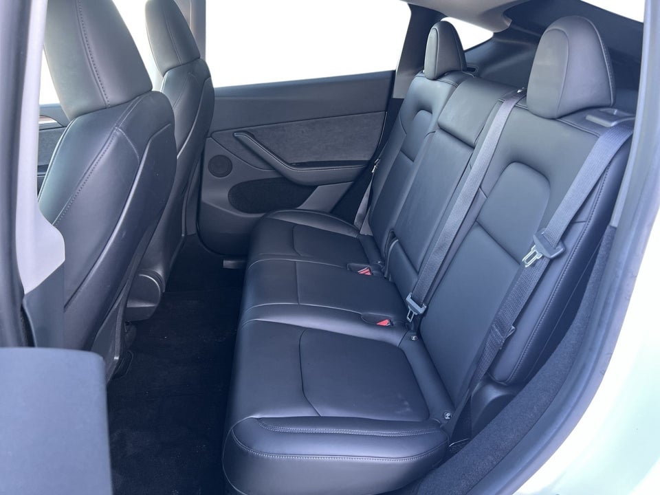 Tesla Model Y RWD 5d