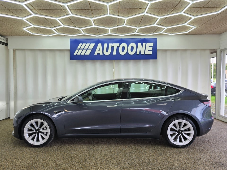 Tesla Model 3 Long Range AWD 4d