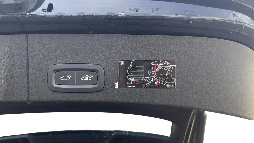 Volvo XC40 P8 ReCharge Twin R-Design 5d
