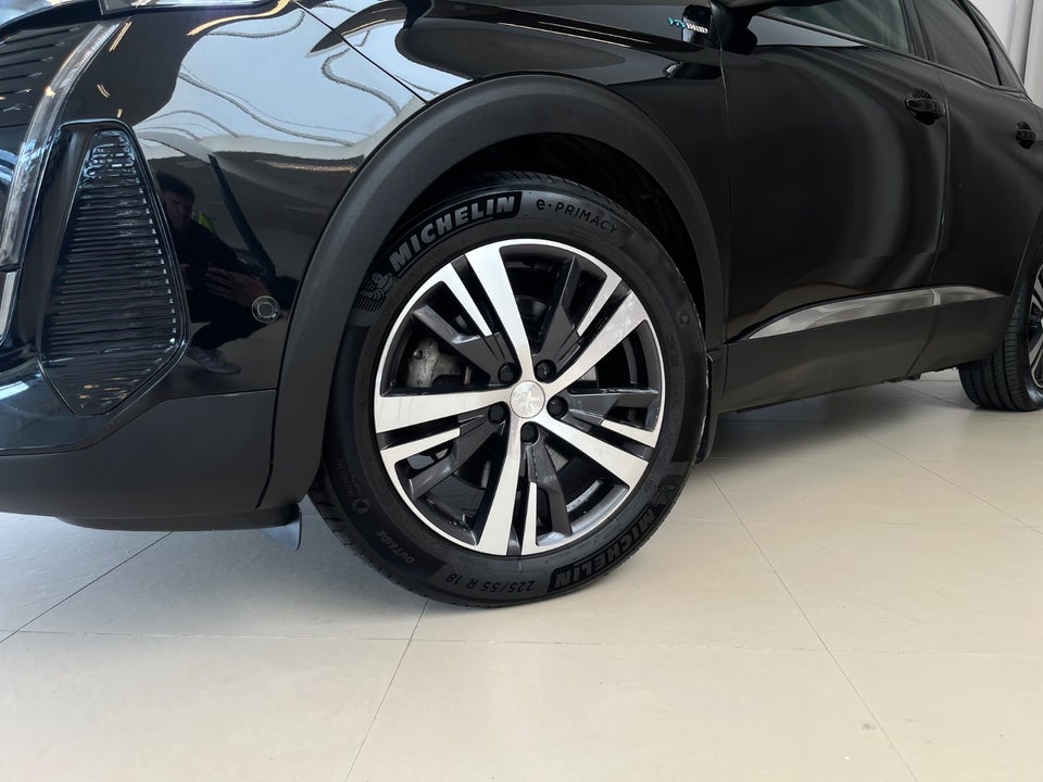 Peugeot 3008 1,6 Hybrid First Selection EAT8 5d