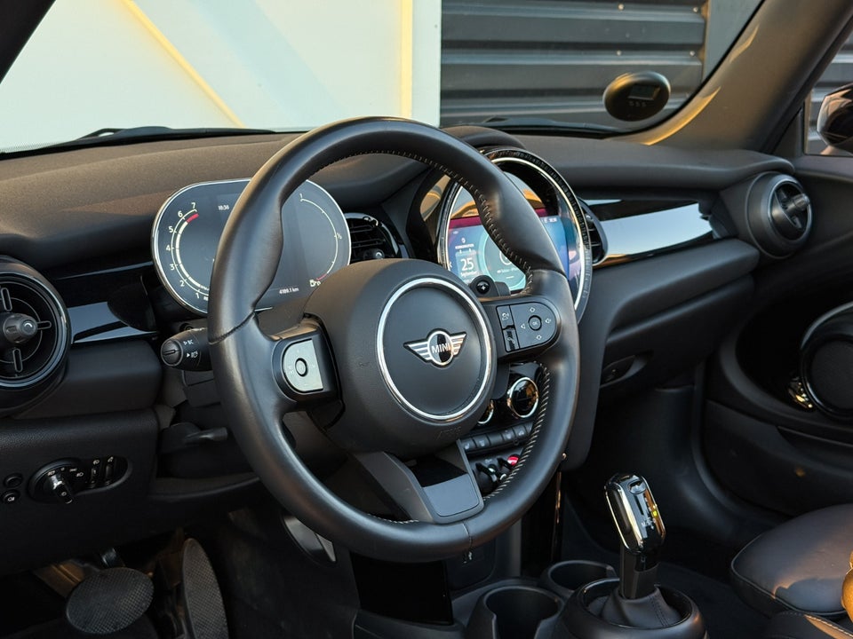 MINI Cooper S 2,0 Essential Cabriolet aut. 2d