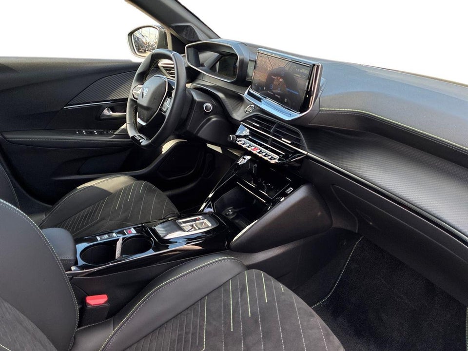 Peugeot e-208 54 GT 5d