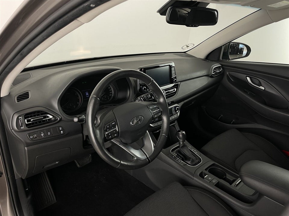 Hyundai i30 1,0 T-GDi Essential stc. DCT 5d