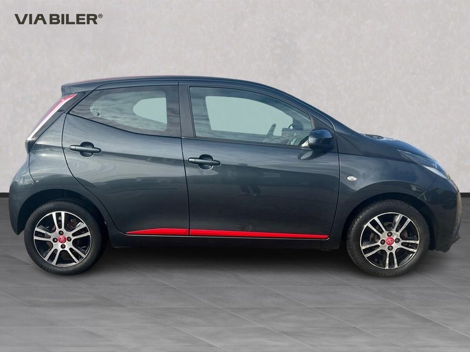 Toyota Aygo 1,0 VVT-i x-press 5d