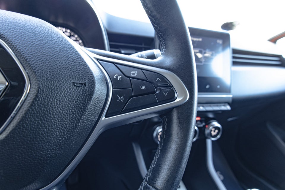 Renault Clio V 1,0 TCe 100 Intens 5d