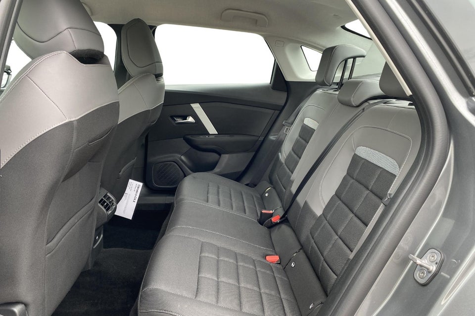 Citroën ë-C4 X 50 Plus 4d