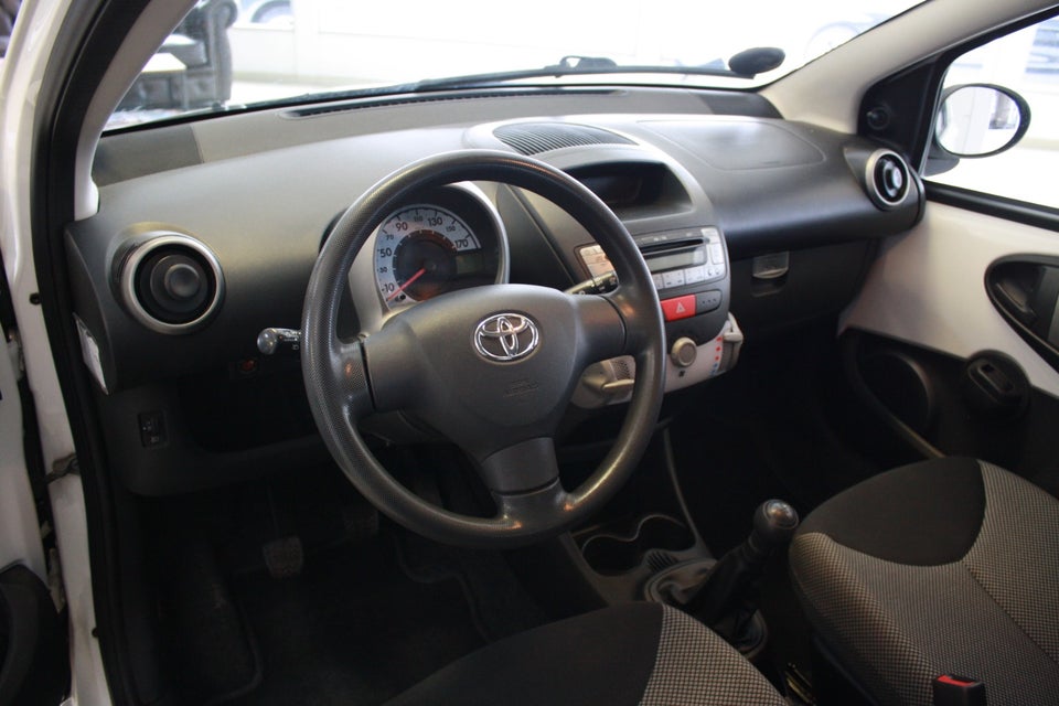 Toyota Aygo 1,0 VVT-i T2 5d