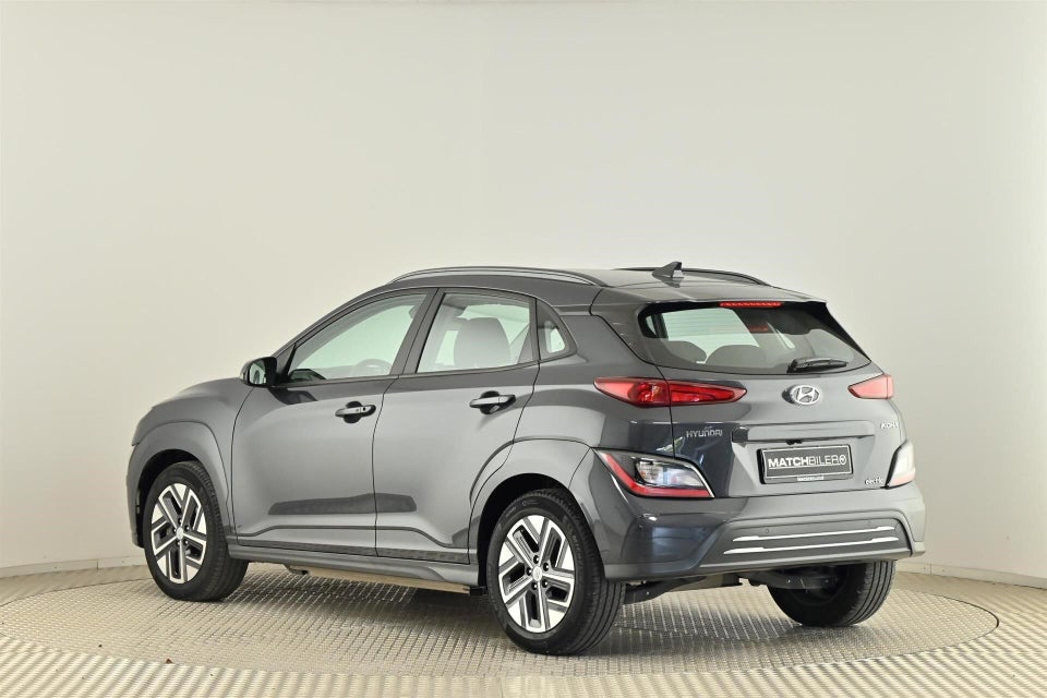 Hyundai Kona 64 EV Essential 5d
