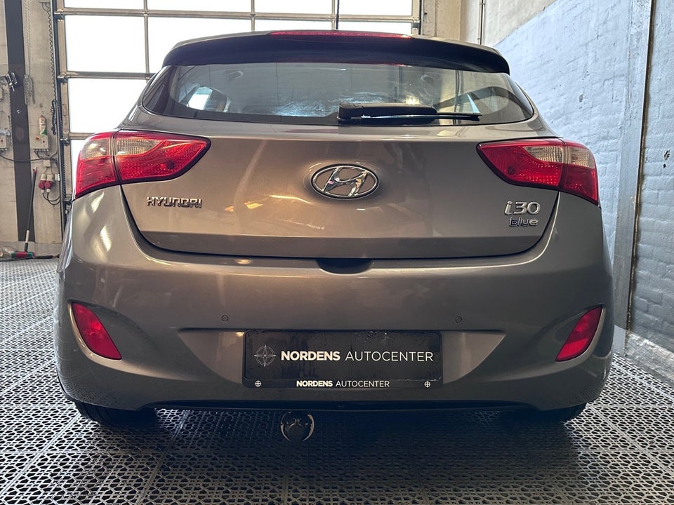 Hyundai i30 1,6 CRDi 110 Comfort Eco 5d