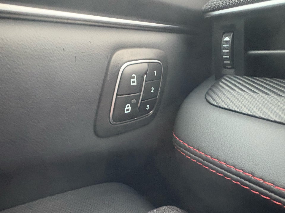 Ford Mustang Mach-E 98 Premium Extended Range AWD 5d