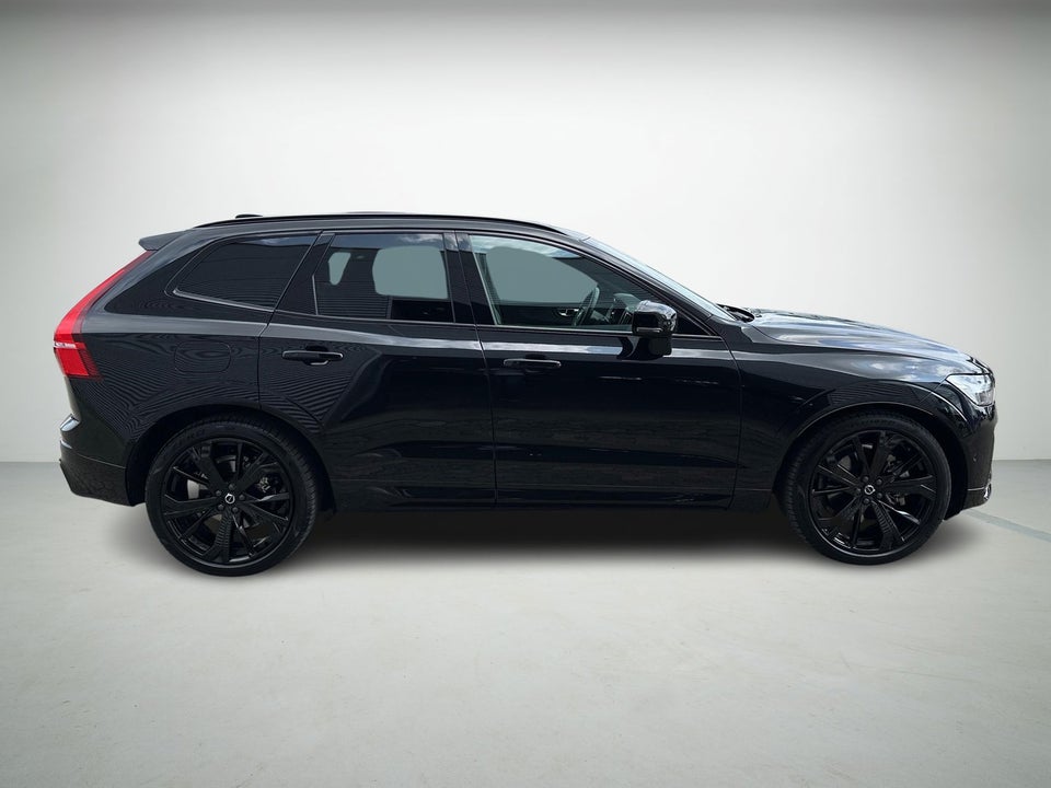 Volvo XC60 2,0 T6 ReCharge Black Edition aut. AWD 5d