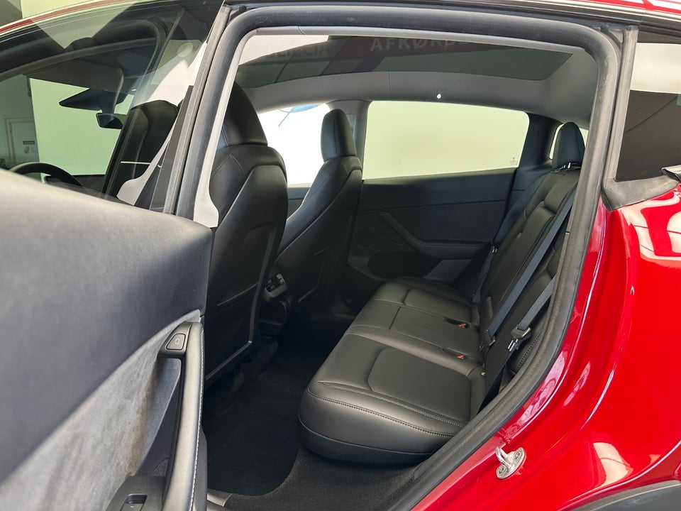 Tesla Model Y Long Range AWD 5d